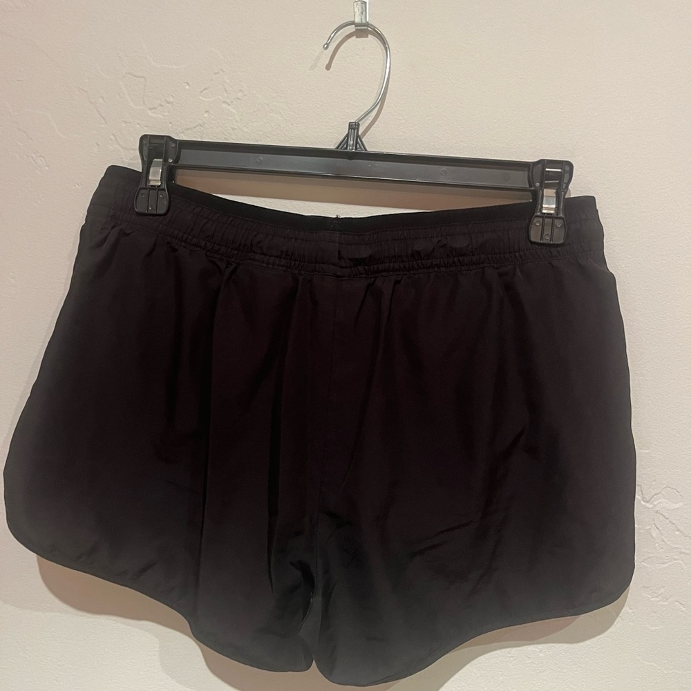 Exercise shorts - Picture 2 of 2